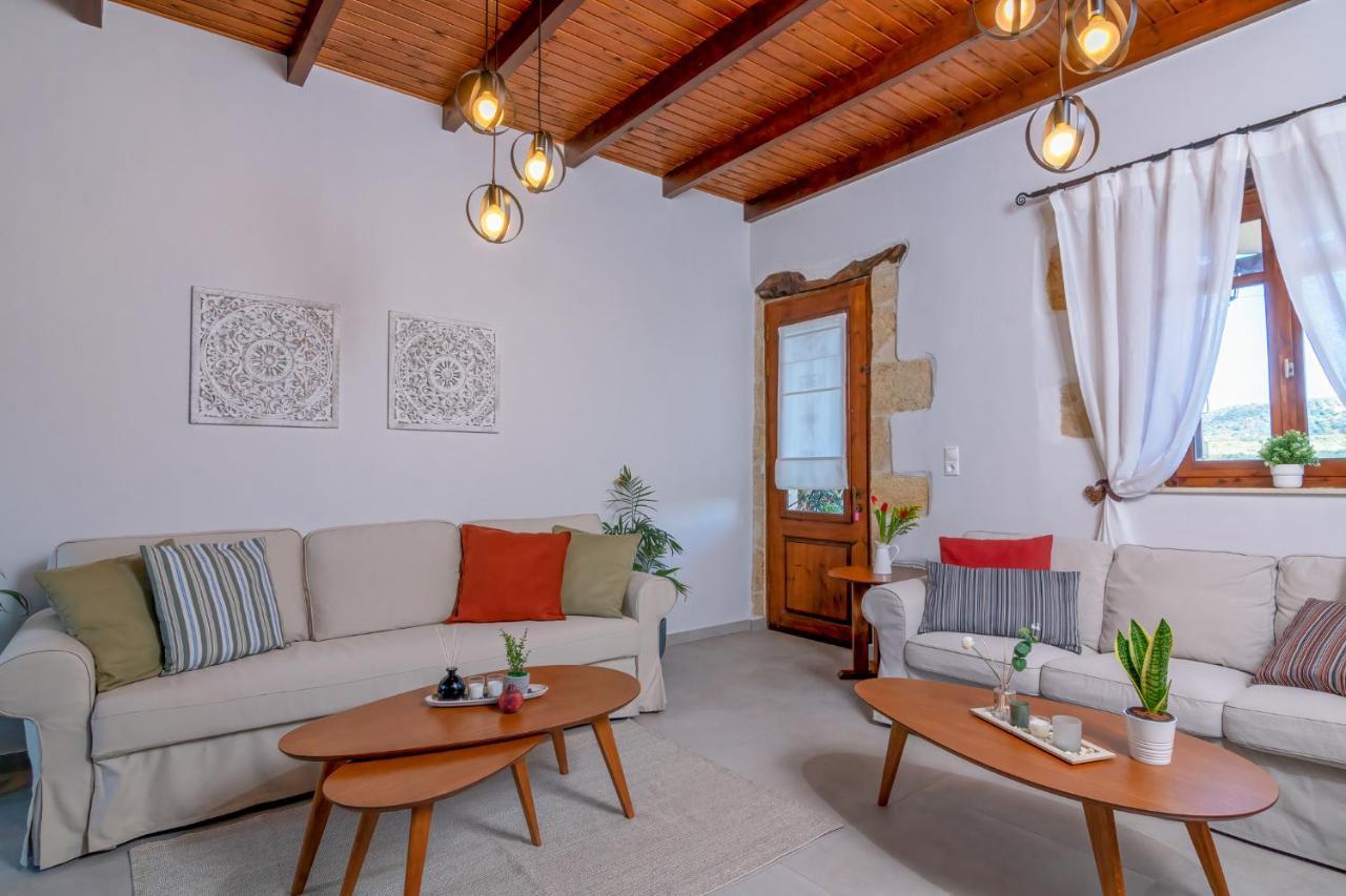 Alia Stone Villa-Ideal For Families-Heated Pool Νοχιά Εξωτερικό φωτογραφία