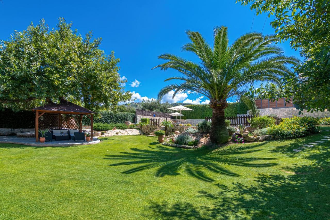 Alia Stone Villa-Ideal For Families-Heated Pool Νοχιά Εξωτερικό φωτογραφία