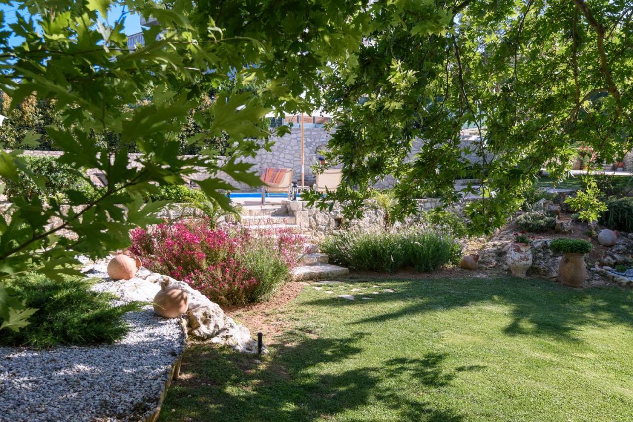 Alia Stone Villa-Ideal For Families-Heated Pool Νοχιά Εξωτερικό φωτογραφία