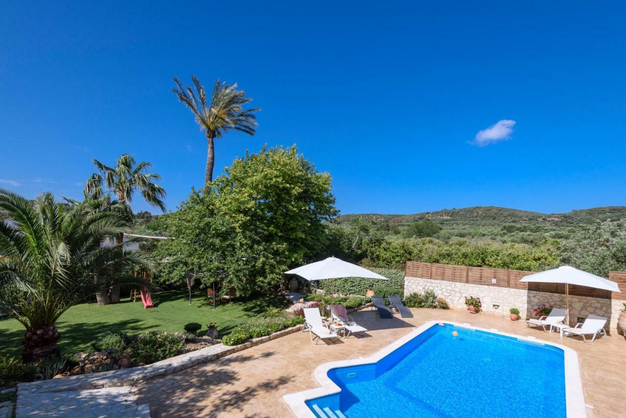 Alia Stone Villa-Ideal For Families-Heated Pool Νοχιά Εξωτερικό φωτογραφία