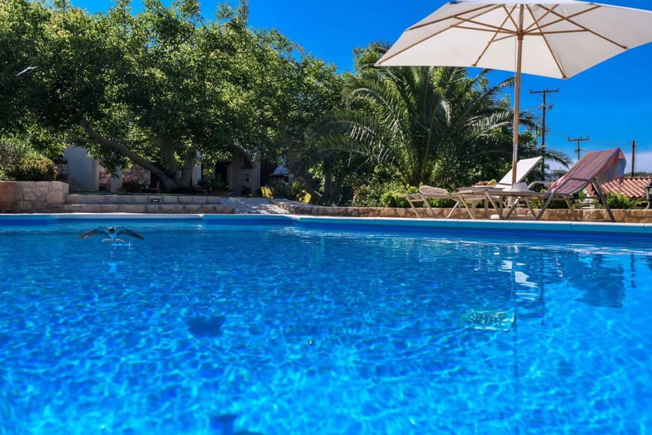 Alia Stone Villa-Ideal For Families-Heated Pool Νοχιά Εξωτερικό φωτογραφία